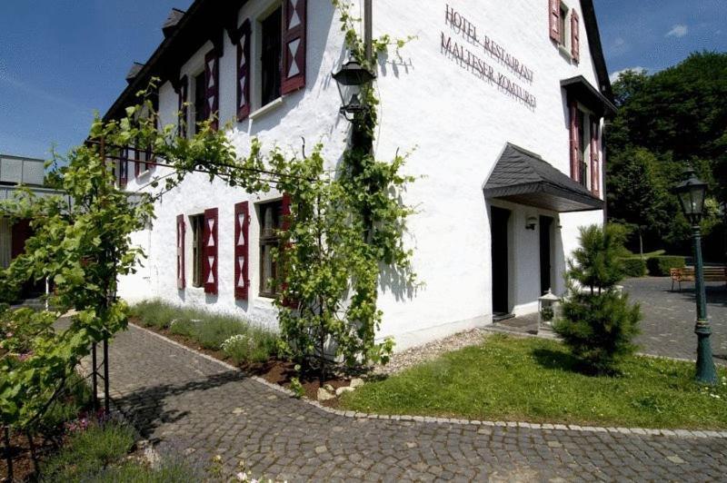 Malteser Komturei Hotel / Restaurant Bergisch Gladbach Esterno foto