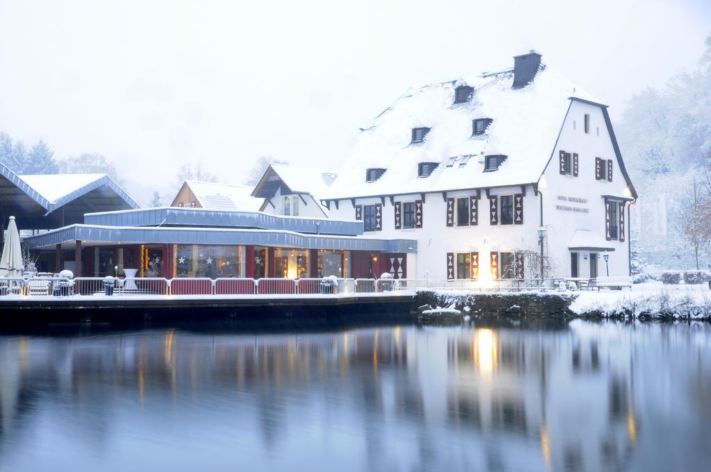 Malteser Komturei Hotel / Restaurant Bergisch Gladbach Esterno foto